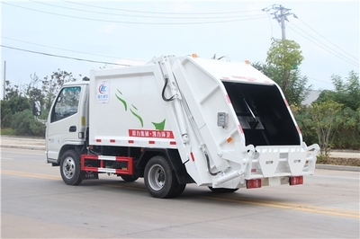 4方壓縮垃圾車(chē) 城市環(huán)衛(wèi)的專用高效解決方案